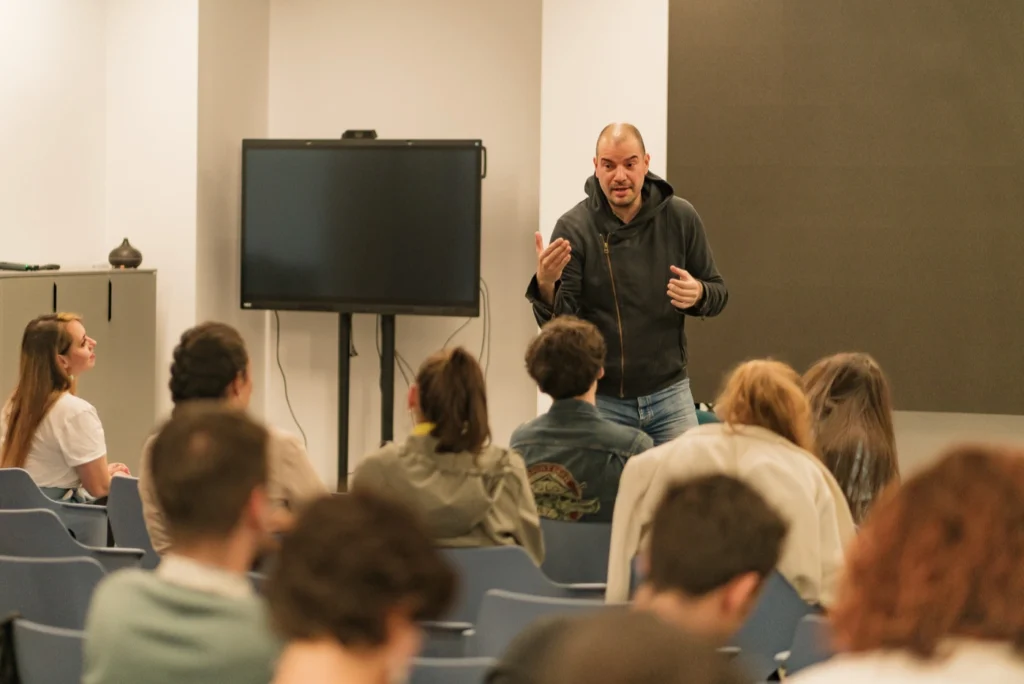 mihai bonca la un eveniment organizat de hacking work la cluj - Hacking Work