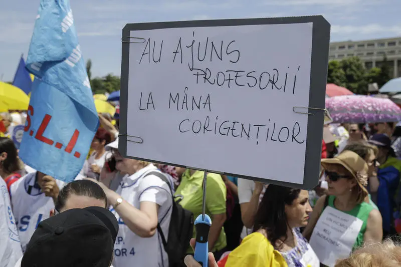 profesorii la mana corigentilor protestul profesorilor hacking work - Hacking Work