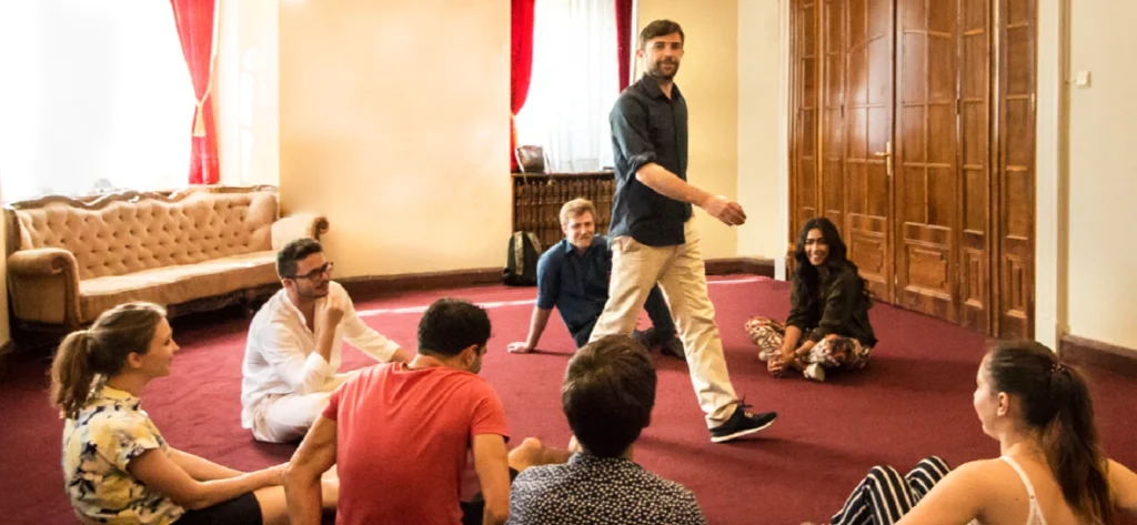 Actorie lucian teatrul elisabeta beneficiu cultural echipa pozitivesti pachete corporate - Hacking Work